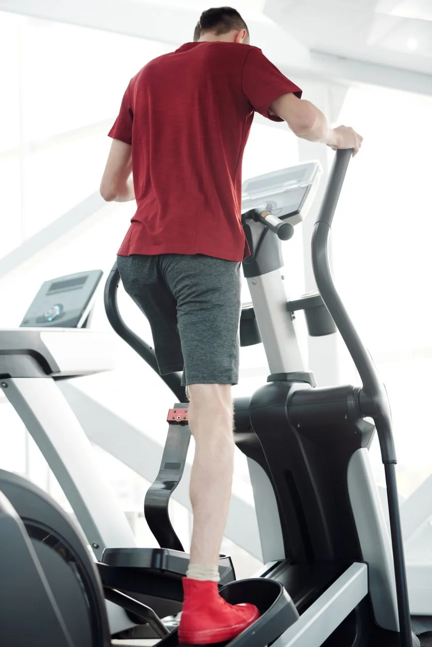 Crosstrainer oder Walking Pad: Welches Gerät passt besser zu Ihrem Alltag?